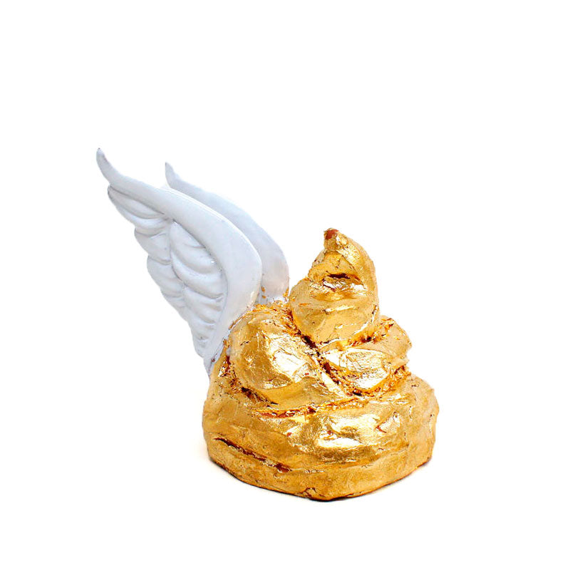 cócó dourado com asas em cerâmica e folha de ouro feito pelo ceramista Vitor Reis