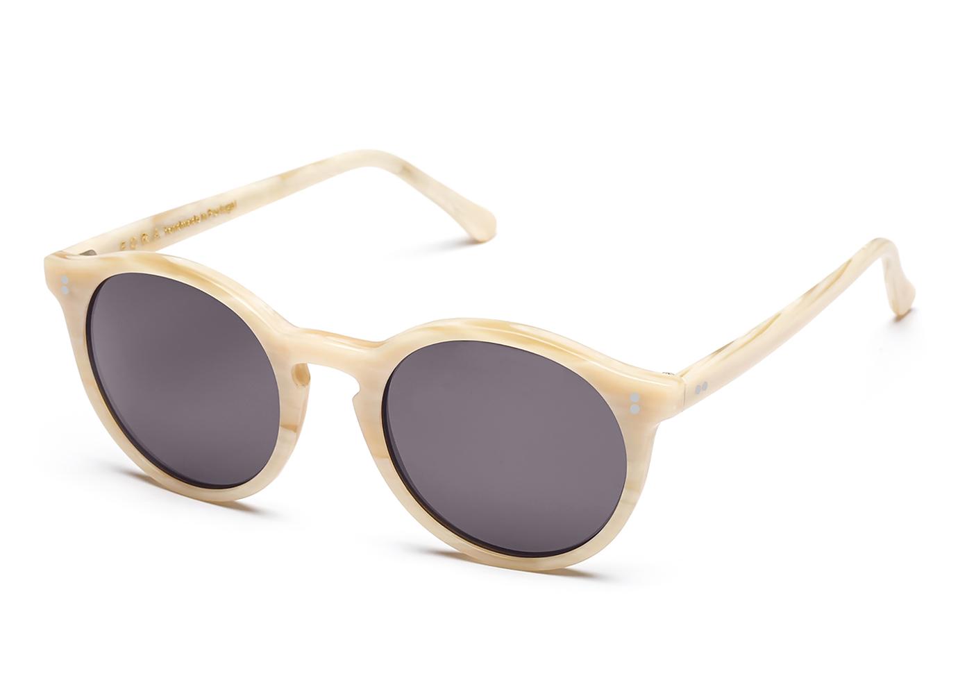 óculos sol Dreamer Pearl Matte da marca FORA handmade in Portugal